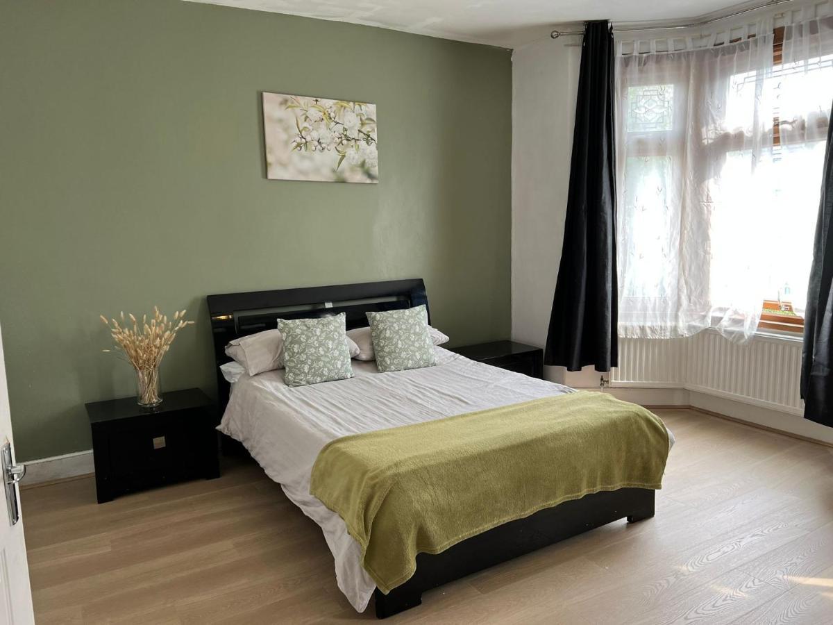 Hotel The Leyton Oasis Londyn Zewnętrze zdjęcie