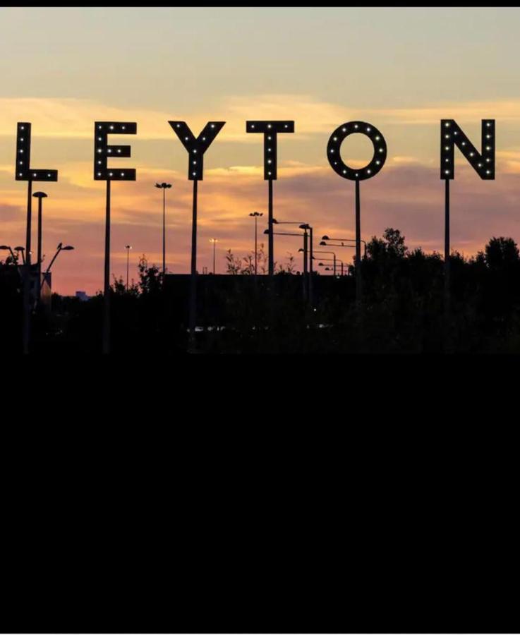 Hotel The Leyton Oasis Londyn Zewnętrze zdjęcie