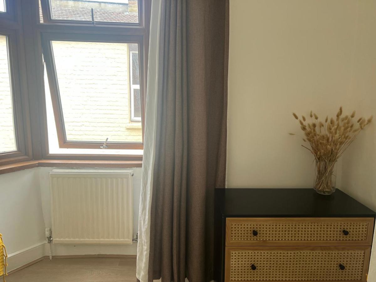 Hotel The Leyton Oasis Londyn Zewnętrze zdjęcie